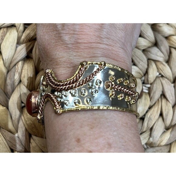 Fabulous Namibian Carnelian Hammered Silver Copper Tone Ornate Cuff Bracelet - Picture 3 of 9